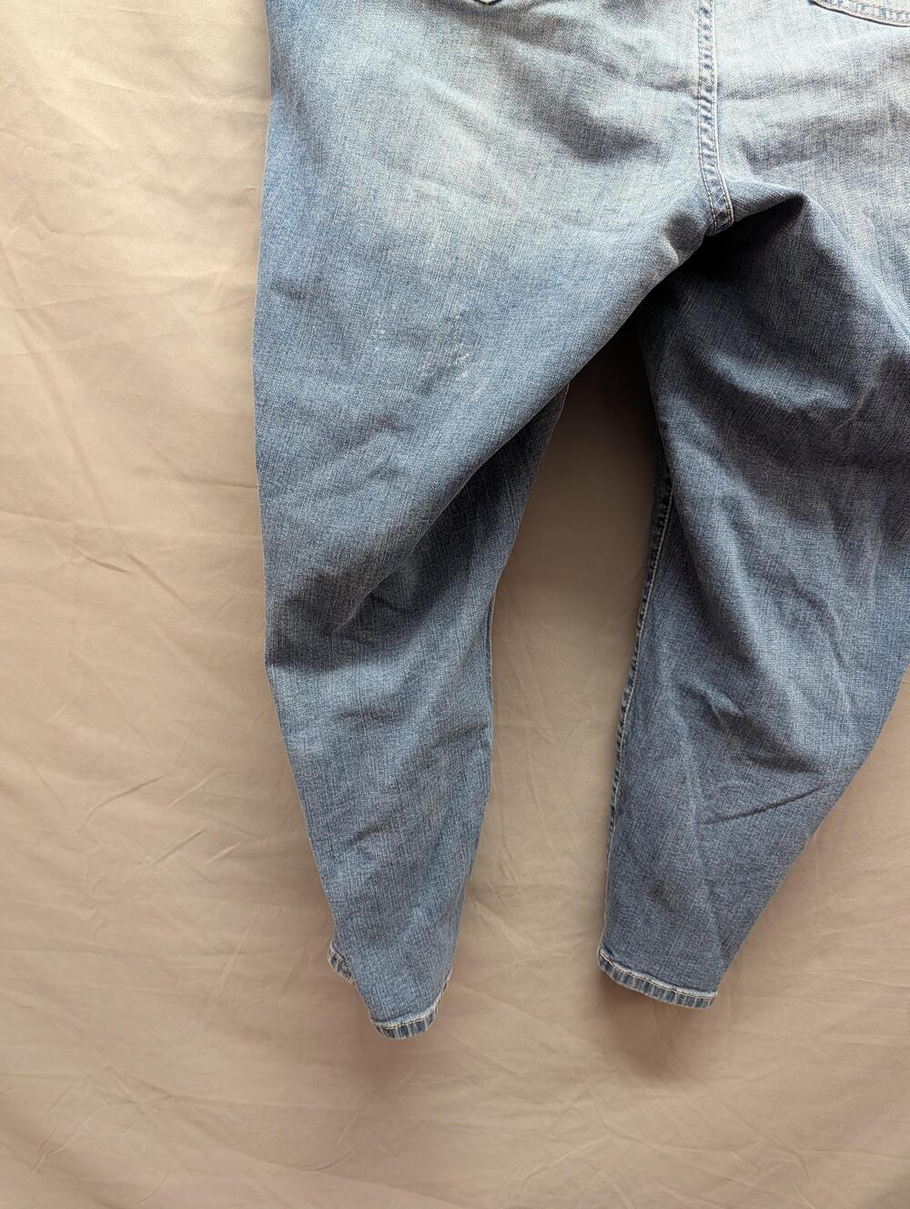 Torrid Jeans Womens 22R Plus Size Blue Distressed Ripped Light Wash Denim - Picture 14 of 16